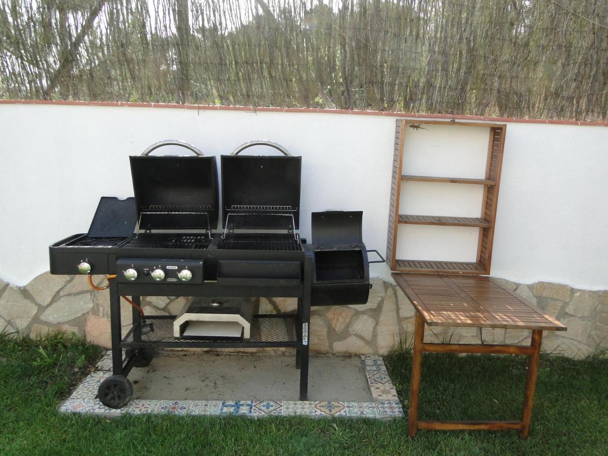 Detached Villa For 6 People In Lloret De Mar With Comunal Outdoor Swimming Pool Puigventos Kültér fotó