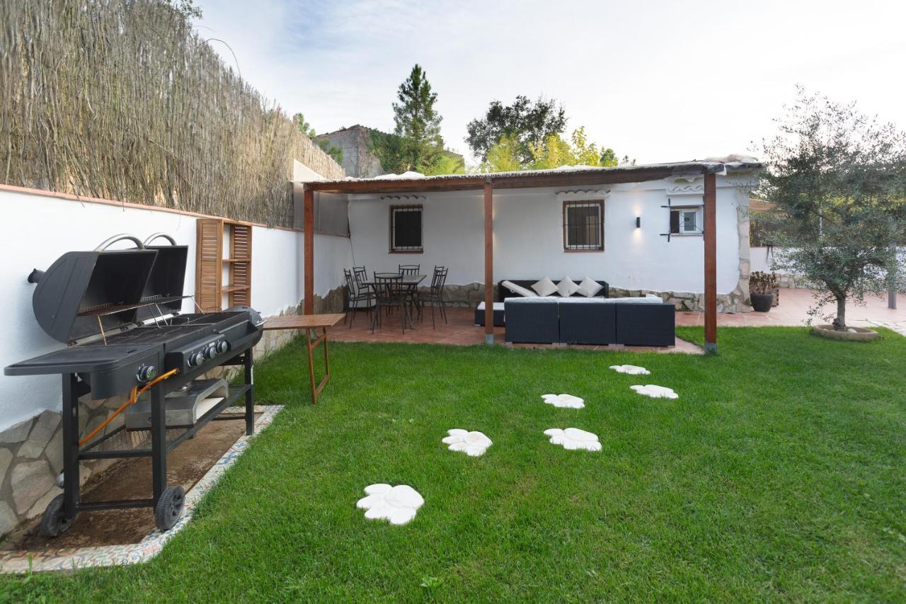 Detached Villa For 6 People In Lloret De Mar With Comunal Outdoor Swimming Pool Puigventos Kültér fotó