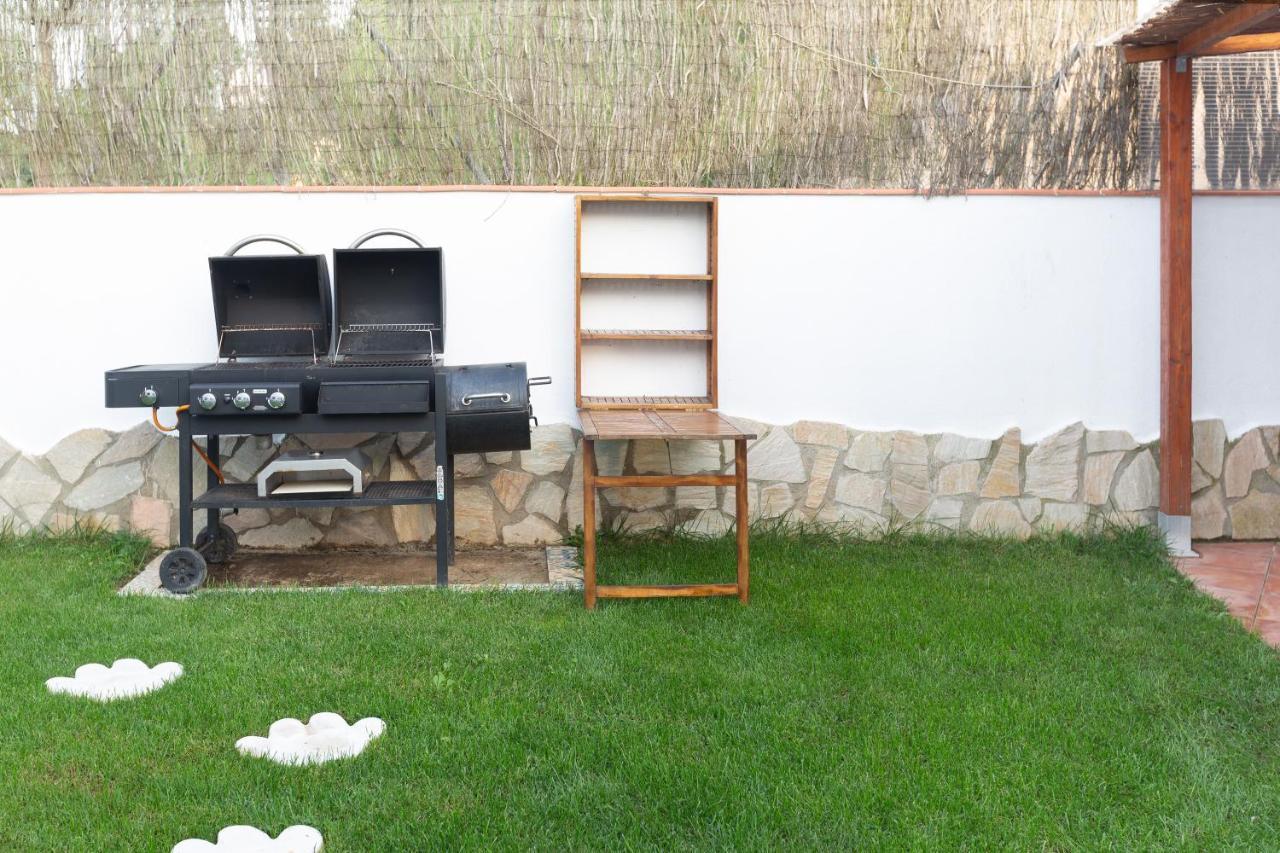 Detached Villa For 6 People In Lloret De Mar With Comunal Outdoor Swimming Pool Puigventos Kültér fotó