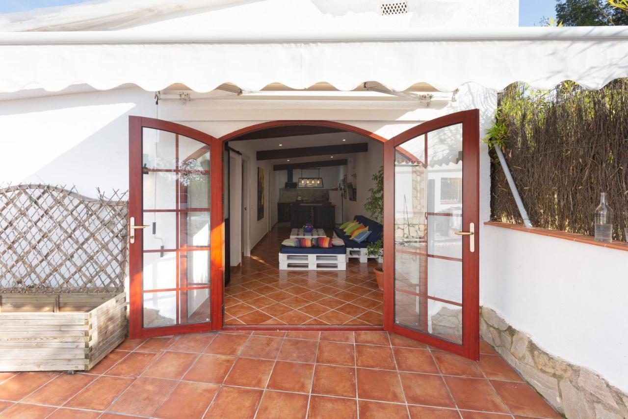 Detached Villa For 6 People In Lloret De Mar With Comunal Outdoor Swimming Pool Puigventos Kültér fotó